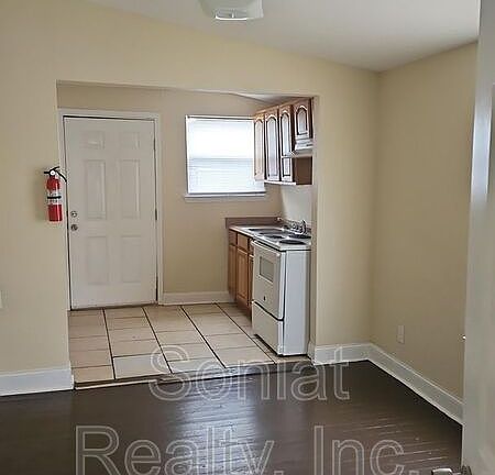 2nd image of 6210 Hayne Blvd APT B