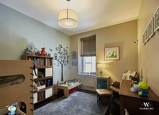 Sold by Warburg | media 28