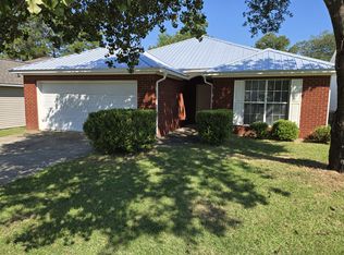 104 Pace Ln, Dothan, AL 36305