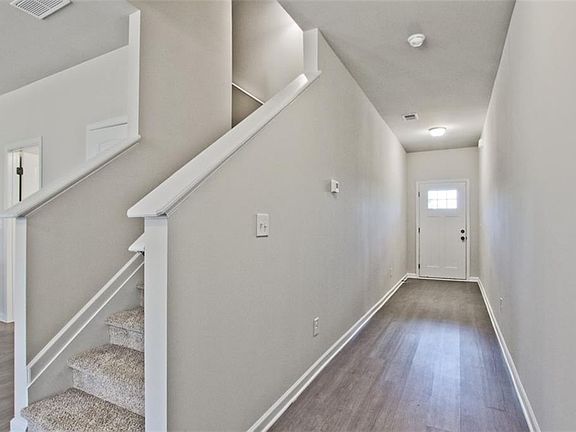 4th image of 1104 McConaughy Ct