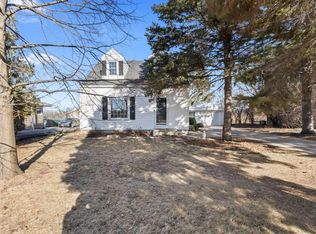 4814 W Green Tree Rd, Milwaukee, WI 53223