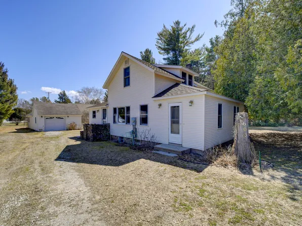 603 S Main St, Leland, MI 49654