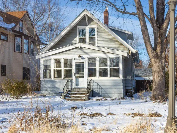 1255 Charles Ave, Saint Paul, MN 55104