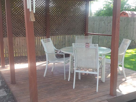 3rd image of 611 Southline Dr