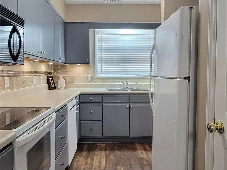 105 Sunshine Ln #A — Photo 7