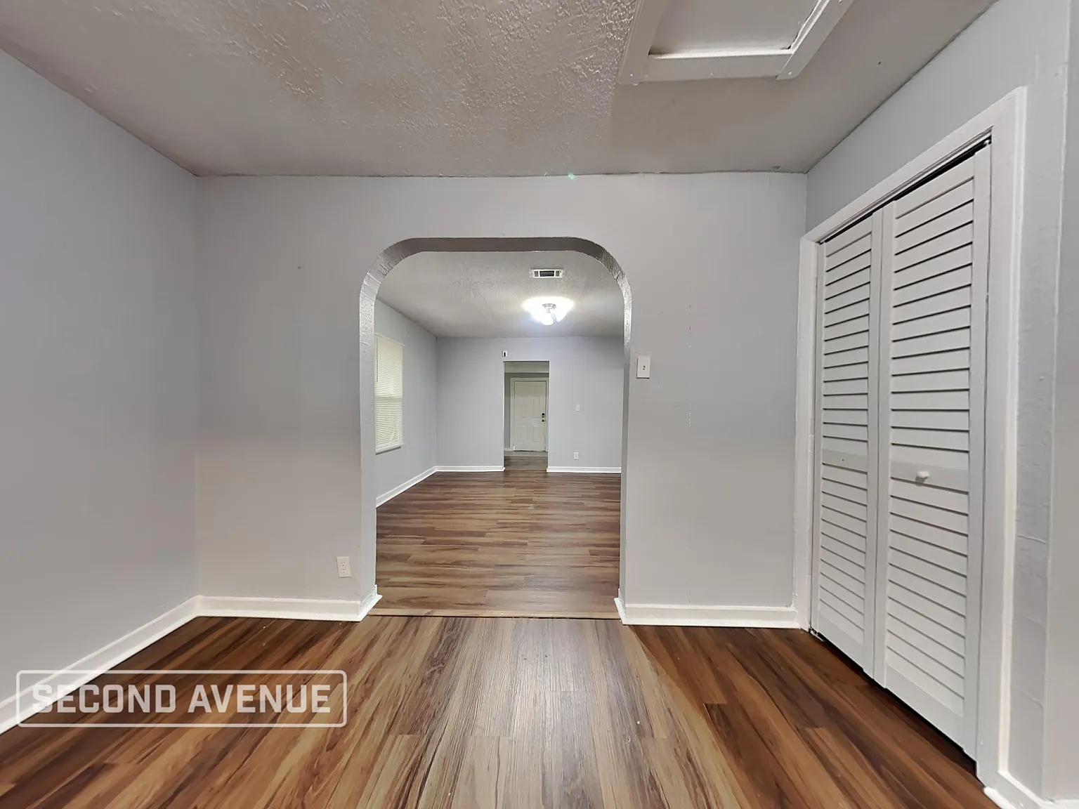 3 bed, 2.0 bath, 1296 sqft, $1,425 — Photo 3