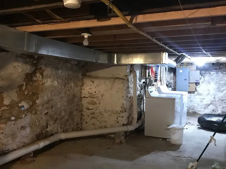 1316 S May St — Photo 10