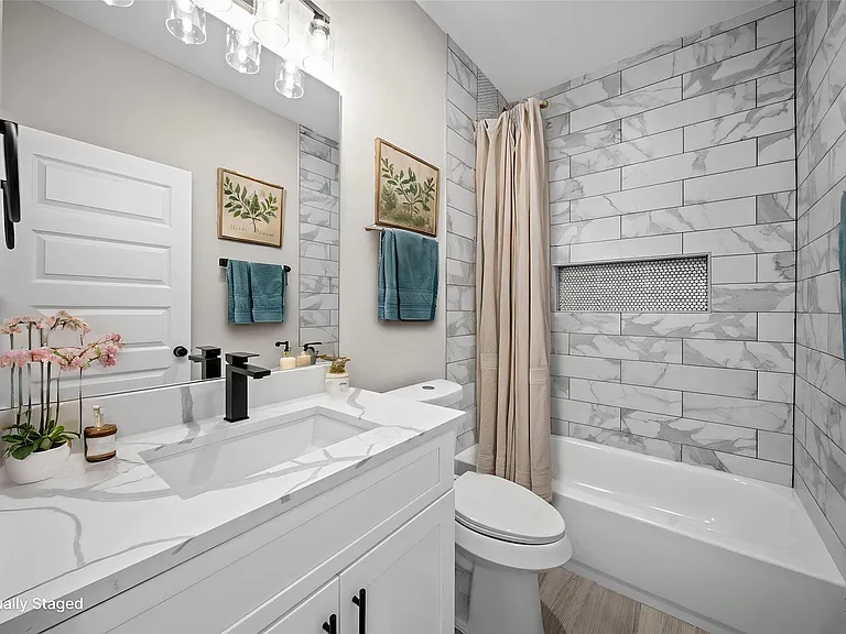 929 Green Meadow Ln #B — Photo 16