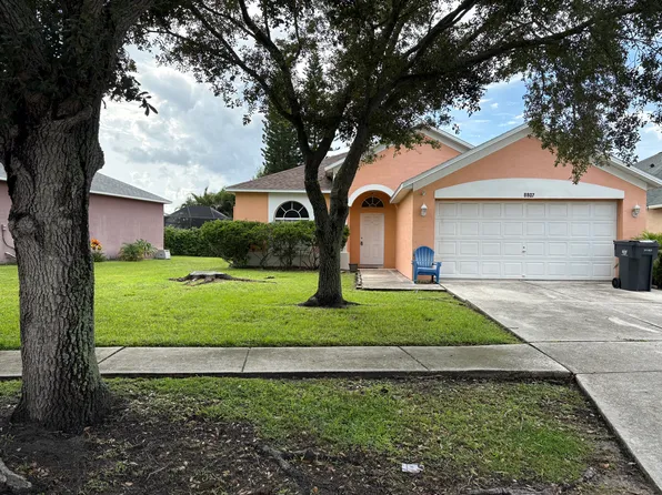 8807 Metheny Cir, Tampa, FL 33615