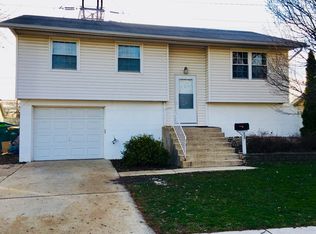 332 Homer Ave, Romeoville, IL 60446