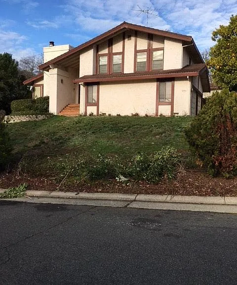 296 Cimmaron Cir — Photo 2