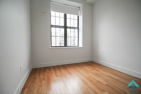 Rented by EXR | media 7