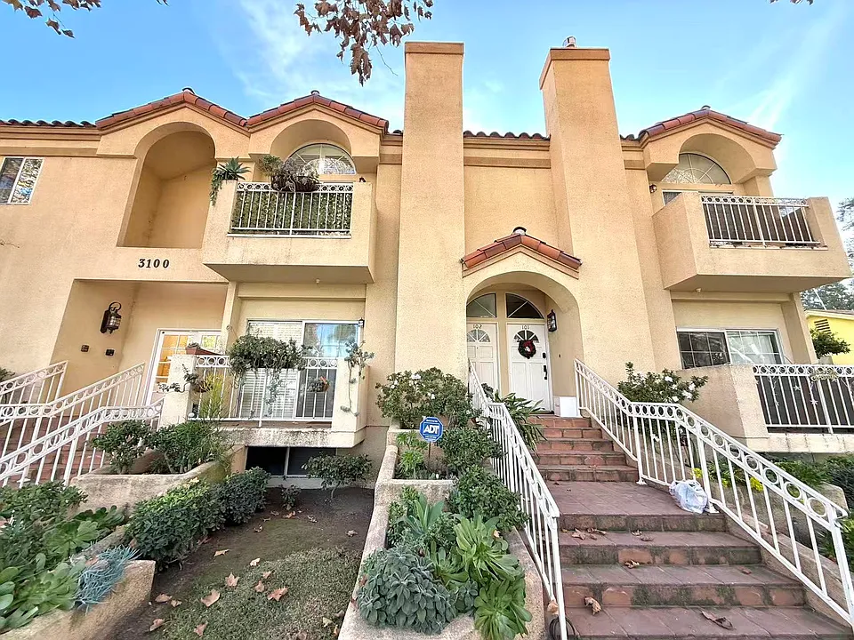 3100 W Riverside Dr #102