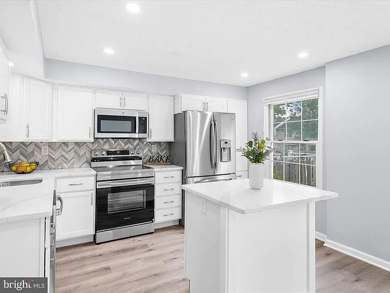 15 Ramsgate Ct — Photo 11