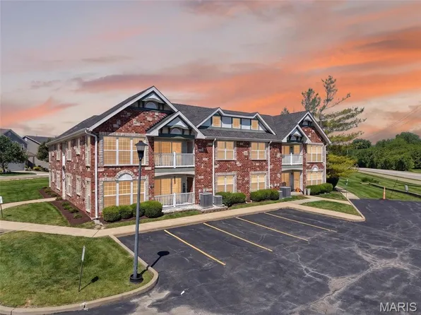 120 Lily Pad Ln, Saint Peters, MO 63376
