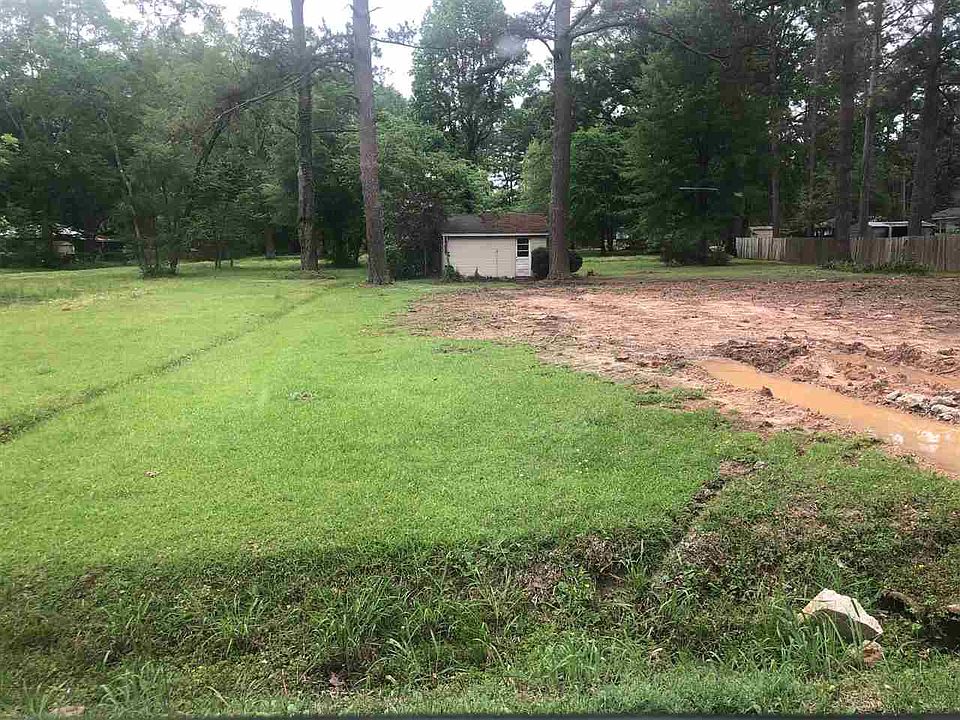 2nd image of 205 Sanders St Lot 9