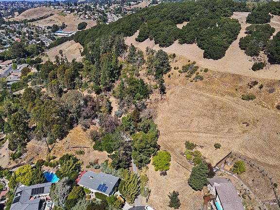 3rd image of 2543 Heide Ct