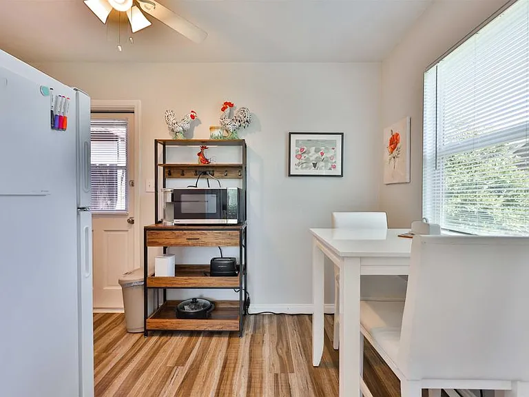 520 Delaware St — Photo 13