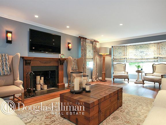 3rd image of 4 Crosswood Ln