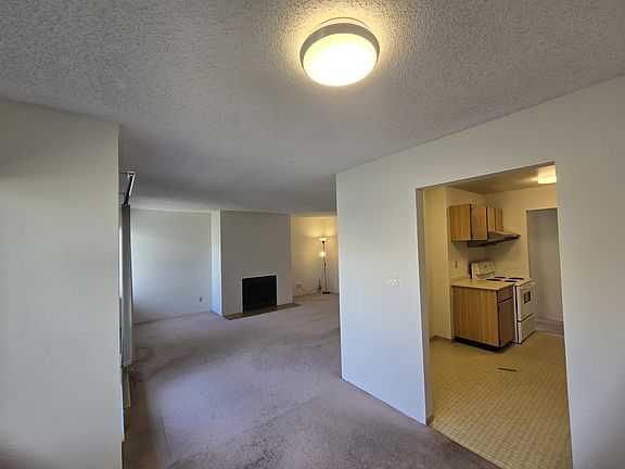 5th image of 8400 Ackroyd Rd #216