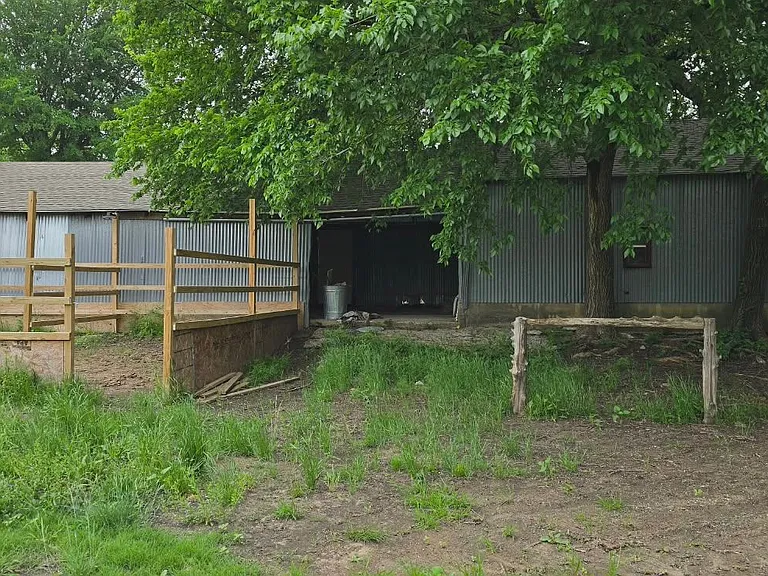 2267 County Road 3025 — Photo 33