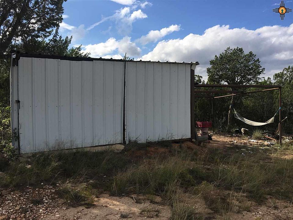 2nd image of 20 Chimney Ln