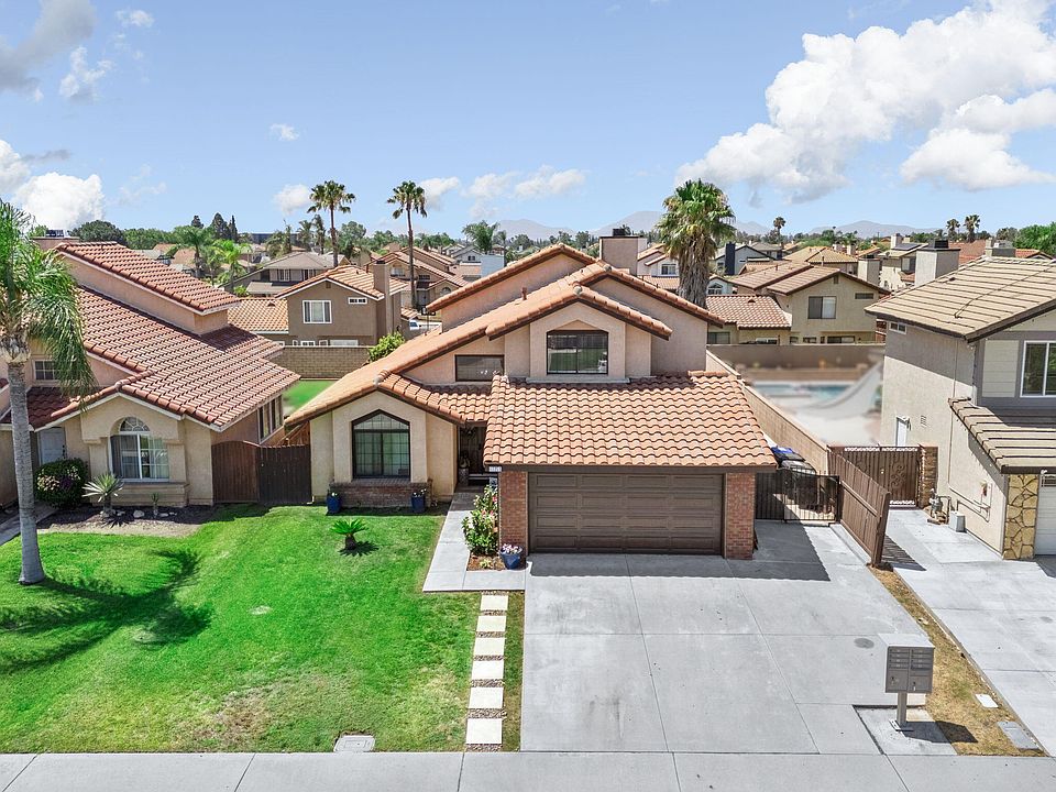 1st image of 17253 Dolphin Street