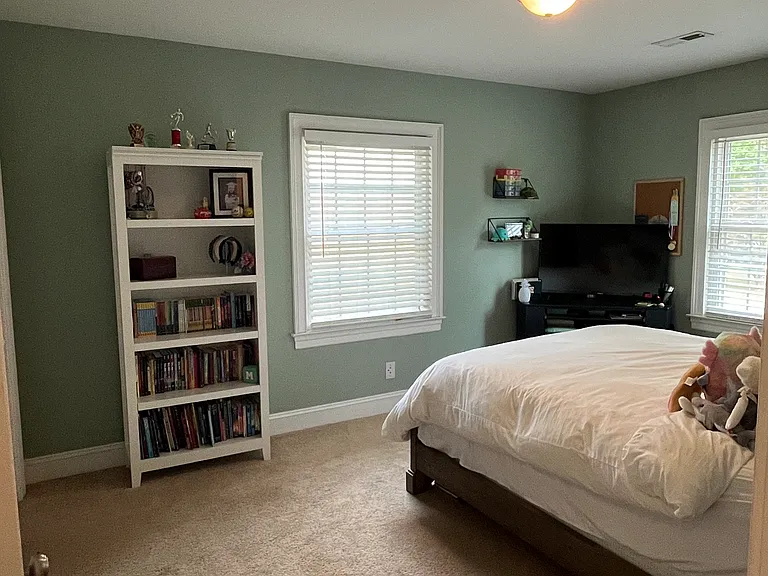342 Devane St — Photo 17