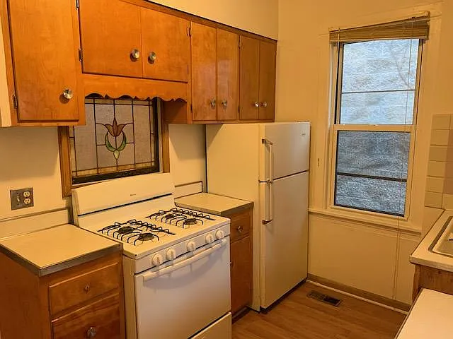 2330 N Janssen Ave #1B — Photo 2