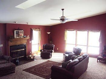 3rd image of 789 N Fern Dr