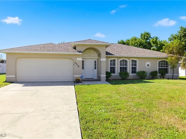 2216 SE 15th Pl, Cape Coral, FL 33990