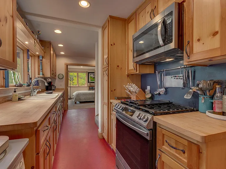 625 Tunnington Dr — Photo 3