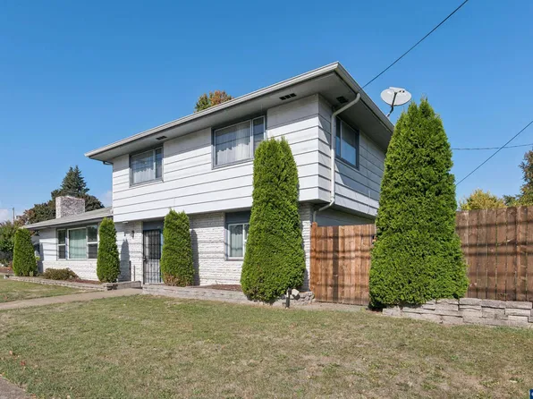 389 Maxwell Rd, Eugene, OR 97404