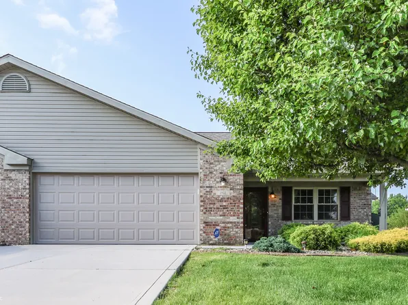 2913 S Wind Chime Cir, Greenwood, IN 46143