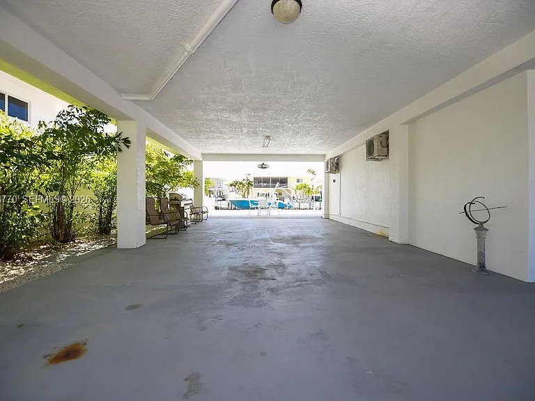 177 Lorelane Pl — Photo 3