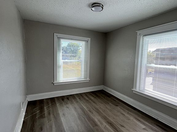 3rd image of 3534 Troost Ave #3S