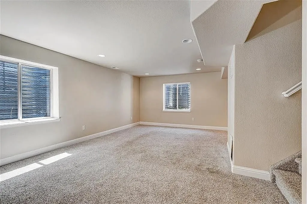 4884 Bittercreek Dr — Photo 3