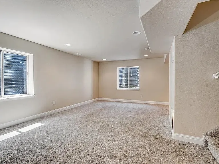 4884 Bittercreek Dr — Photo 3