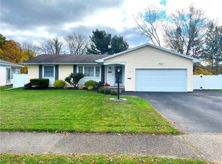22 Moroa Dr, Rochester, NY 14622