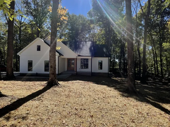 1222 Breeden, Charlotte, TN 37036