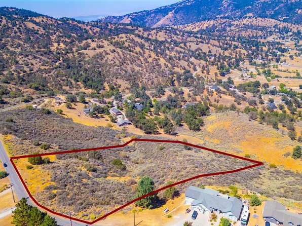 30700 Fox Ridge Ct, Tehachapi, CA 93561