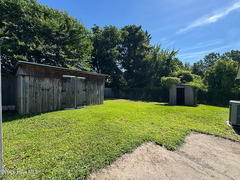 502 Worth Dr — Photo 35