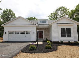 13 Wyatt's Way, Clifton Park, NY 12065