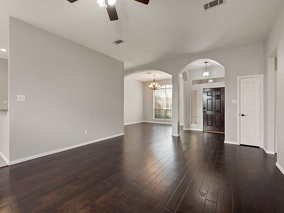 4th image of 2217 Greendale Ct