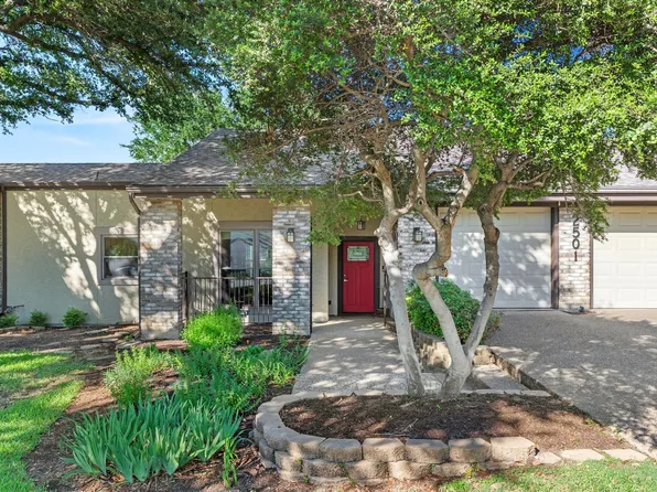 2501 Country Pl, Carrollton, TX 75006