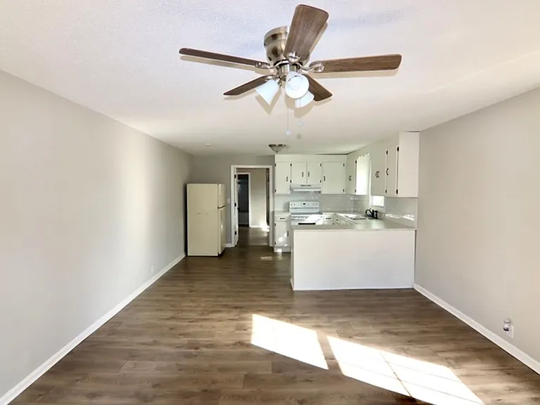 714 Broad St — Photo 3