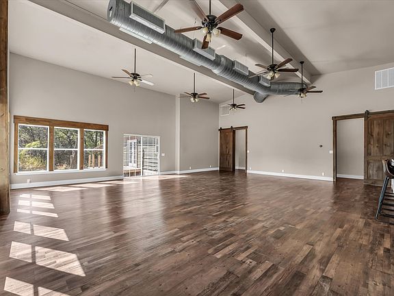 4th image of 245 Windmill Ln