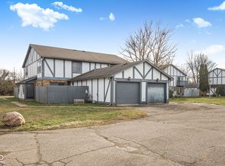 9887 Royce Dr, Indianapolis, IN 46235