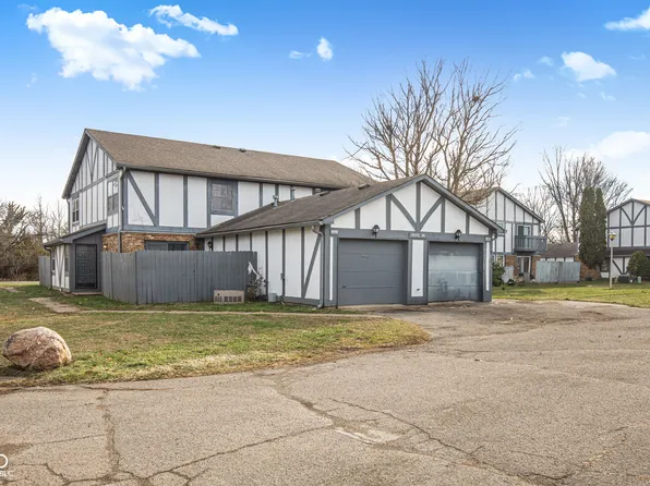 9887 Royce Dr, Indianapolis, IN 46235
