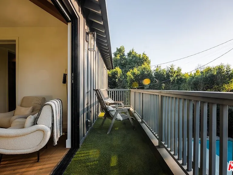 4261 Denny Ave — Photo 21